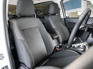 Volkswagen Amarok 2.0TDI double cab Life auto - Image 8