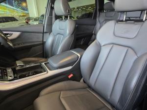 Audi Q7 45TDI quattro S line Competition Edition - Image 13