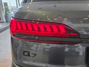 Audi Q7 45TDI quattro S line Competition Edition - Image 16