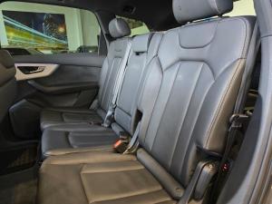 Audi Q7 45TDI quattro S line Competition Edition - Image 17