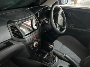 Mahindra XUV300 1.2T W4 SE - Image 13