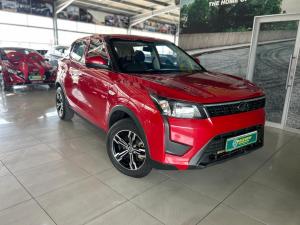 Mahindra XUV300 1.2T W4 SE - Image 2