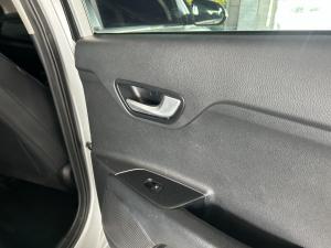 Kia Rio hatch 1.4 Tec auto - Image 12
