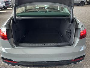 Audi A4 40TFSI S line - Image 9