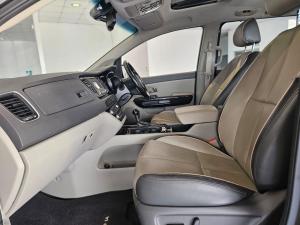 Kia Grand Sedona 3.3 V6 SXL - Image 4