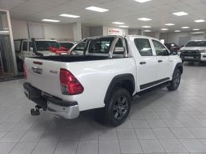 Toyota Hilux 2.4GD-6 double cab Raider manual - Image 2
