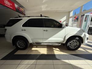 Toyota Fortuner 3.0D-4D Ltd edition auto - Image 3