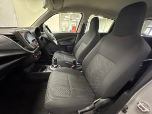 Toyota Vitz 1.0 XR manual - Image 7