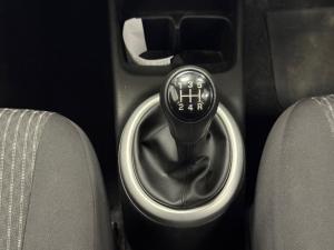 Toyota Vitz 1.0 XR manual - Image 10