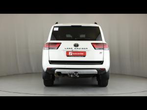 Toyota Land Cruiser 300 3.3D GR-Sport - Image 5