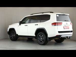 Toyota Land Cruiser 300 3.3D GR-Sport - Image 8