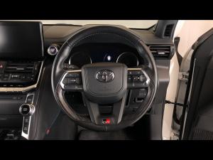 Toyota Land Cruiser 300 3.3D GR-Sport - Image 26