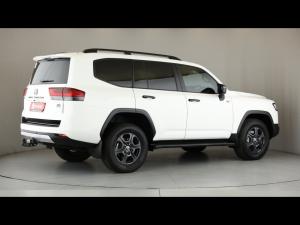Toyota Land Cruiser 300 3.3D GR-Sport - Image 2
