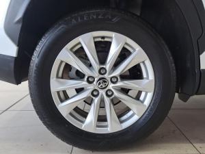 Toyota Corolla Cross 1.8 Hybrid XS - Image 10