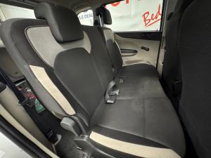 Renault Triber 1.0 Life - Image 13