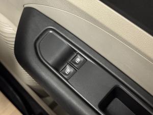 Renault Triber 1.0 Life - Image 16