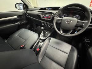 Toyota Hilux 2.0 single cab S (aircon) - Image 6