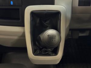 Toyota Quantum 2.8 LWB panel van - Image 11