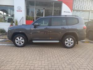 Toyota Land Cruiser 300 3.3D GX-R - Image 19