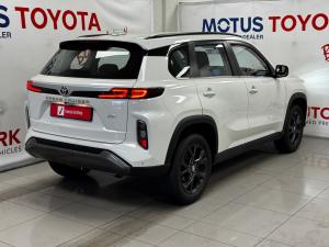 Toyota Urban Cruiser 1.5 XR manual - Image 2