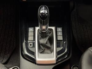 Isuzu D-Max 3.0TD double cab V-Cross - Image 11
