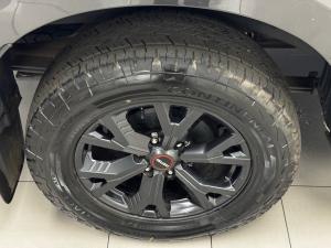 Isuzu D-Max 3.0TD double cab V-Cross - Image 17