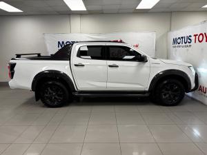 Isuzu D-Max 3.0TD double cab V-Cross - Image 3