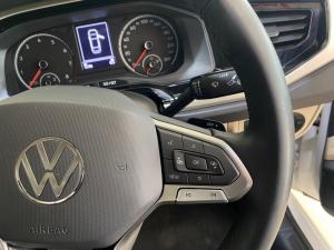 Volkswagen Polo 1.6 Life - Image 10