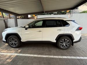 Toyota RAV4 2.5 VX Hybrid CVT E-FOUR - Image 3