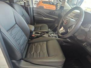 Nissan Navara 2.5DDTI PRO-2X automatic D/C - Image 7