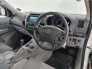 Toyota Hilux 3.0D-4D double cab Raider auto - Image 5