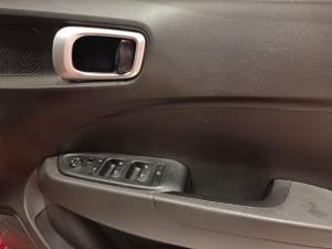 Hyundai Venue 1.0T Motion manual - Image 15
