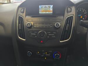 Ford Focus sedan 1.0T Trend auto - Image 6