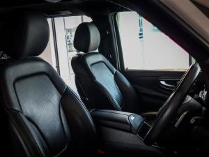 Mercedes-Benz V-Class V300d Exclusive - Image 12