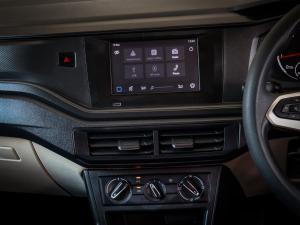 Volkswagen Polo sedan 1.6 manual - Image 10