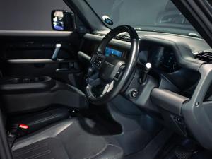 Land Rover Defender 110 D300 X-Dynamic HSE - Image 11