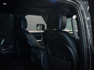 Land Rover Defender 110 D300 X-Dynamic HSE - Image 18