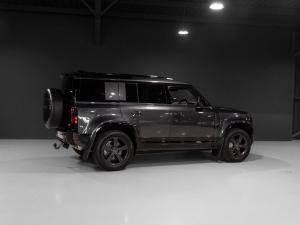 Land Rover Defender 110 D300 X-Dynamic HSE - Image 20