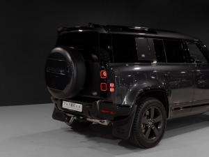 Land Rover Defender 110 D300 X-Dynamic HSE - Image 21