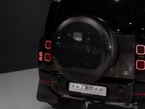 Land Rover Defender 110 D300 X-Dynamic HSE - Image 22