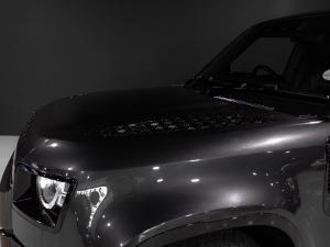 Land Rover Defender 110 D300 X-Dynamic HSE - Image 5