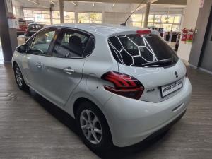 Peugeot 208 1.2 Active - Image 7