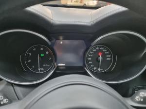 Alfa Romeo Stelvio 2.0T Veloce Q4 - Image 11