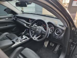 Alfa Romeo Stelvio 2.0T Veloce Q4 - Image 13
