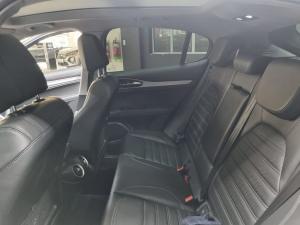 Alfa Romeo Stelvio 2.0T Veloce Q4 - Image 16