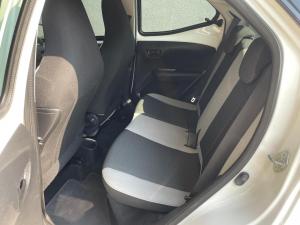 Toyota Aygo 1.0 - Image 12