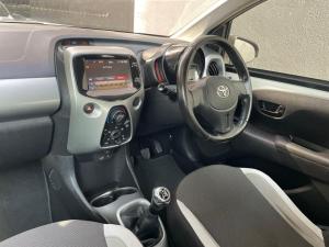 Toyota Aygo 1.0 - Image 13