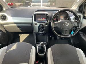 Toyota Aygo 1.0 - Image 14