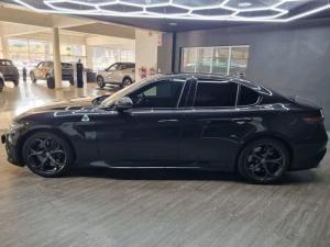 Alfa Romeo Giulia Quadrifoglio - Image 12