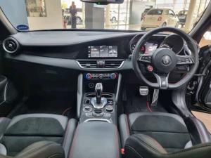 Alfa Romeo Giulia Quadrifoglio - Image 6